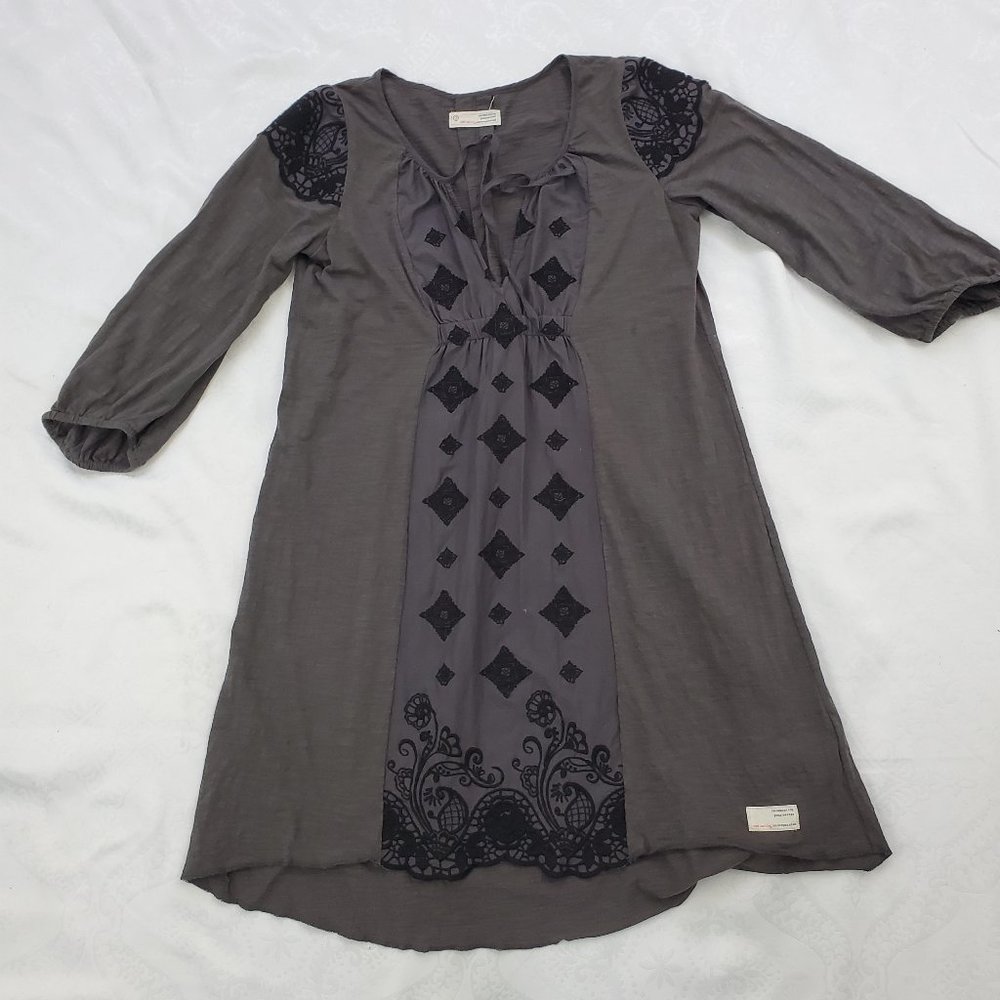 Odd Molly Gray Embroidered 3/4 Sleeve High Low tunic Medium (anthropologie)
